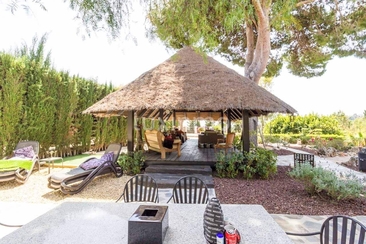 4 chambre Villa/Maison à vendre à Calpe / Calp avec piscine garage - 2 250 000 € (Ref: 10079646)