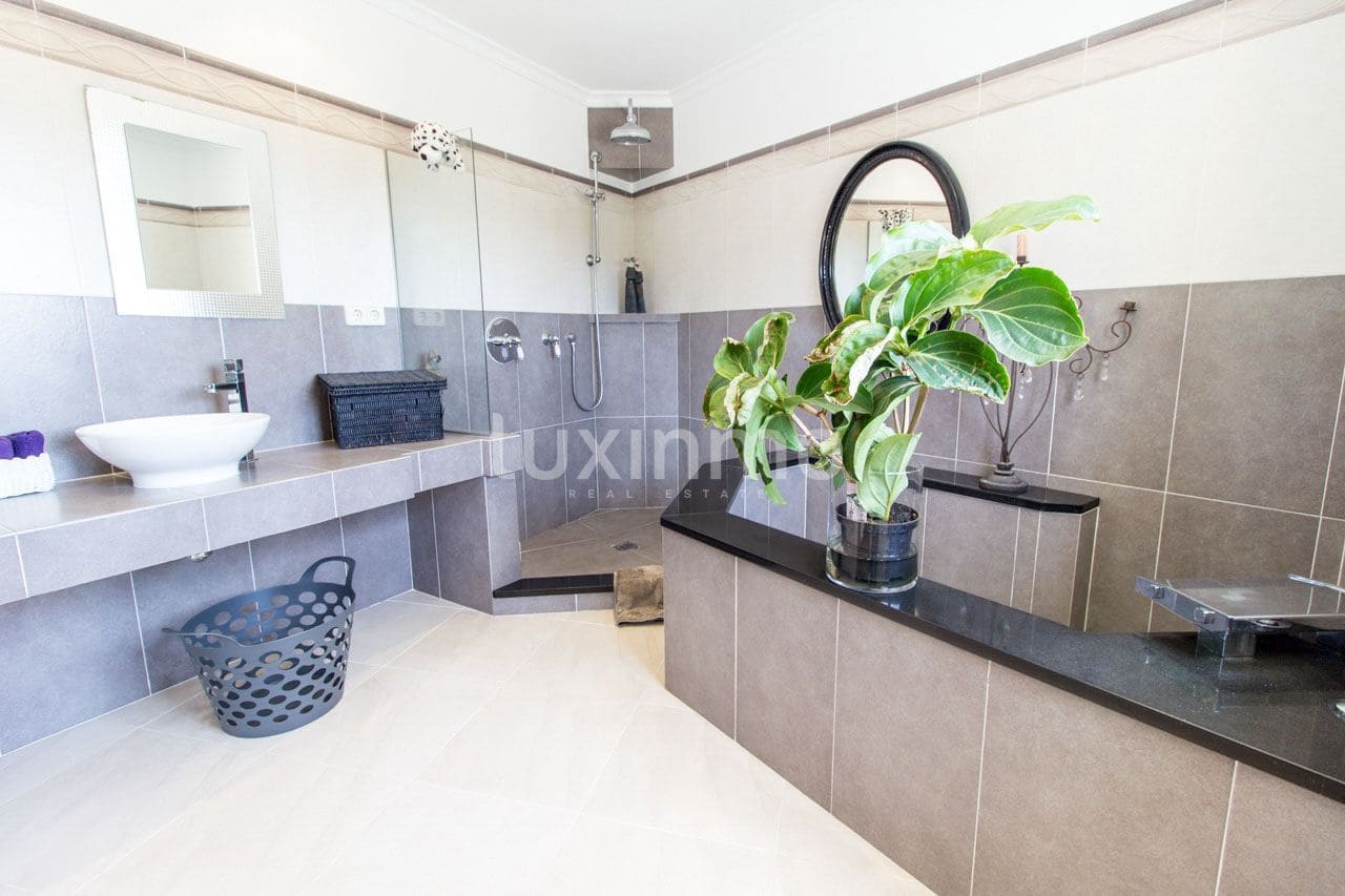4 chambre Villa/Maison à vendre à Calpe / Calp avec piscine garage - 2 250 000 € (Ref: 10079646)