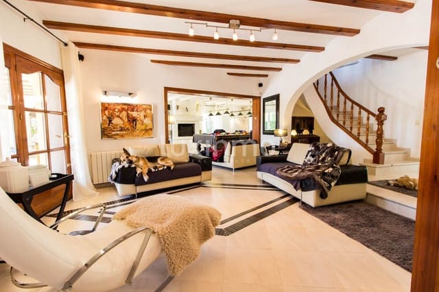 4 chambre Villa/Maison à vendre à Calpe / Calp avec piscine garage - 2 250 000 € (Ref: 10079646)