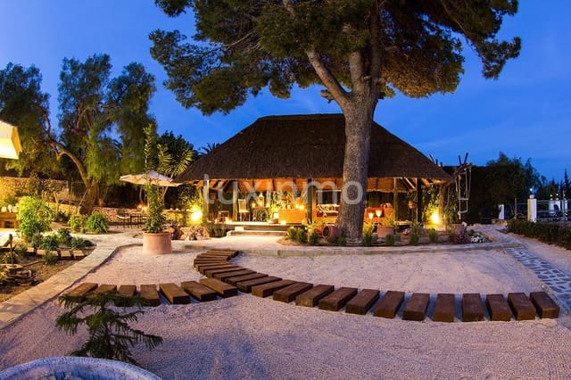 4 chambre Villa/Maison à vendre à Calpe / Calp avec piscine garage - 2 250 000 € (Ref: 10079646)