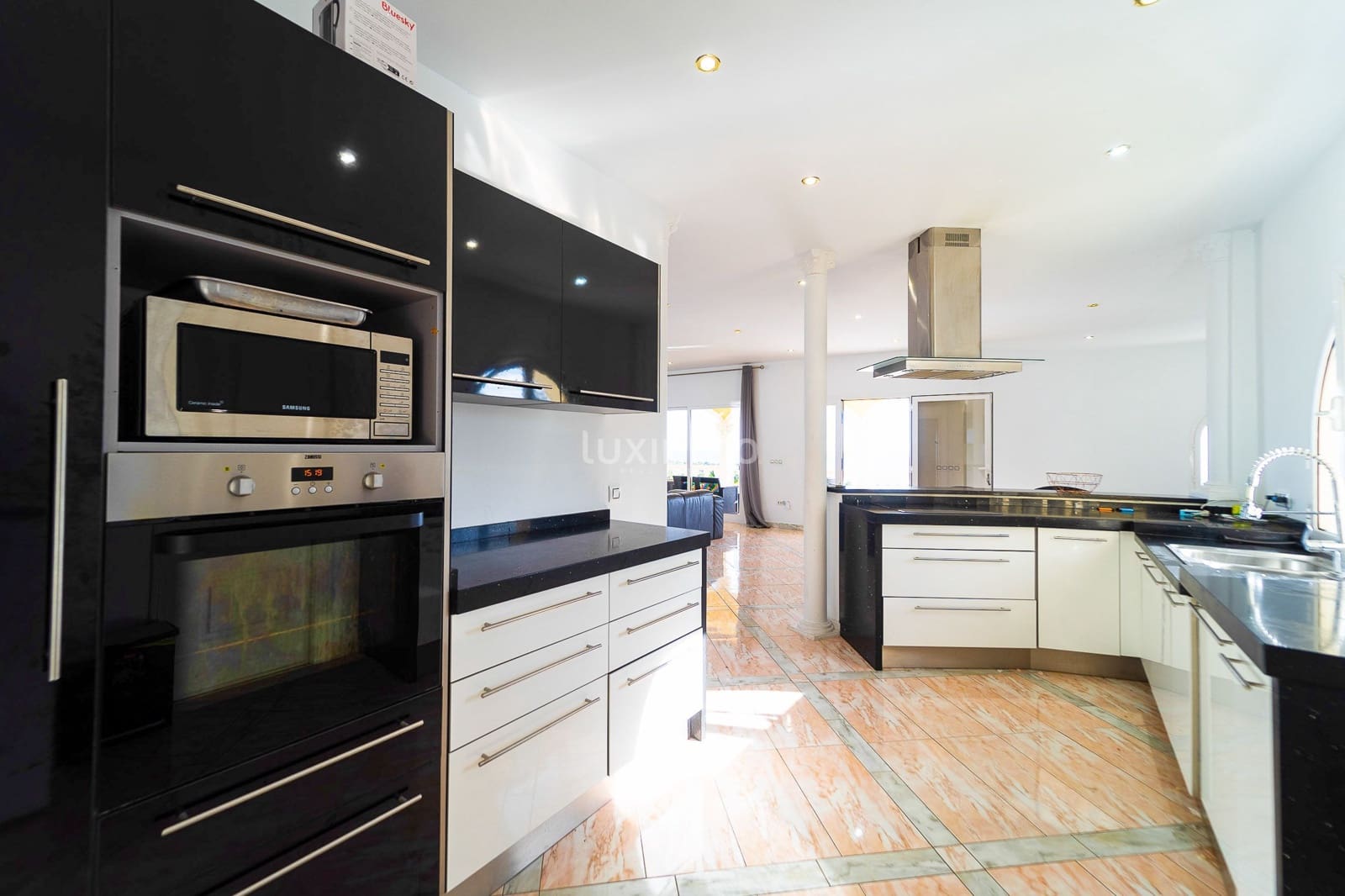 Chalet de 4 habitaciones en Calpe / Calp en venta con piscina garaje - 1.400.000 € (Ref: 10079648)