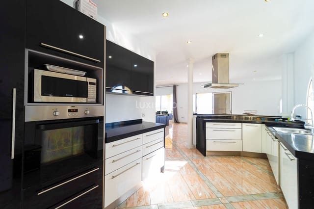 Chalet de 4 habitaciones en Cometa - Carrió, Calpe / Calp en venta con piscina garaje - 1.400.000 € (Ref: 10079648)