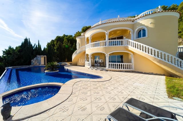 Chalet de 4 habitaciones en Cometa - Carrió, Calpe / Calp en venta con piscina garaje - 1.400.000 € (Ref: 10079648)