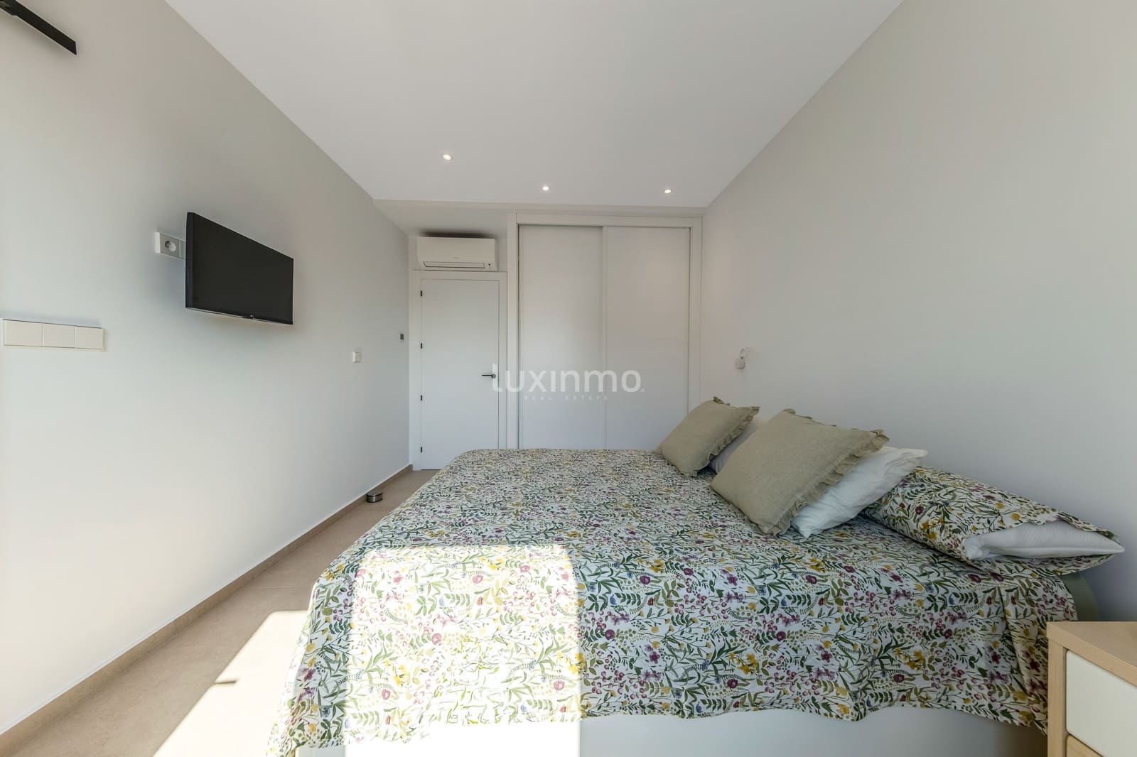 4 soveværelse Villa til salg i La Nucia med swimmingpool garage - € 1.175.000 (Ref: 10079649)