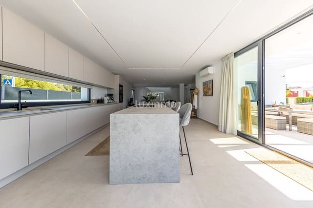 4 soveværelse Villa til salg i La Nucia med swimmingpool garage - € 1.175.000 (Ref: 10079649)