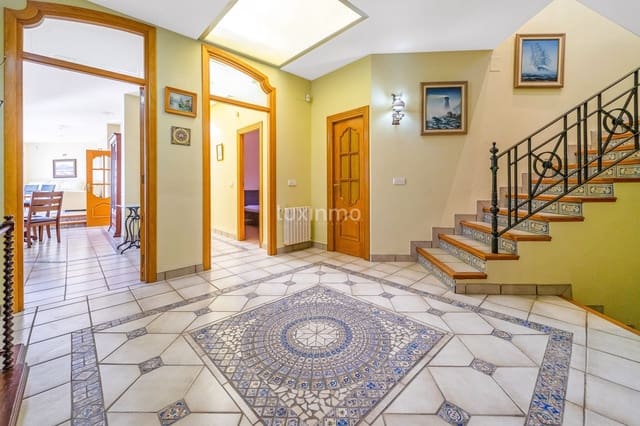 Chalet de 6 habitaciones en Calpe / Calp en venta con piscina garaje - 1.475.000 € (Ref: 10079652)