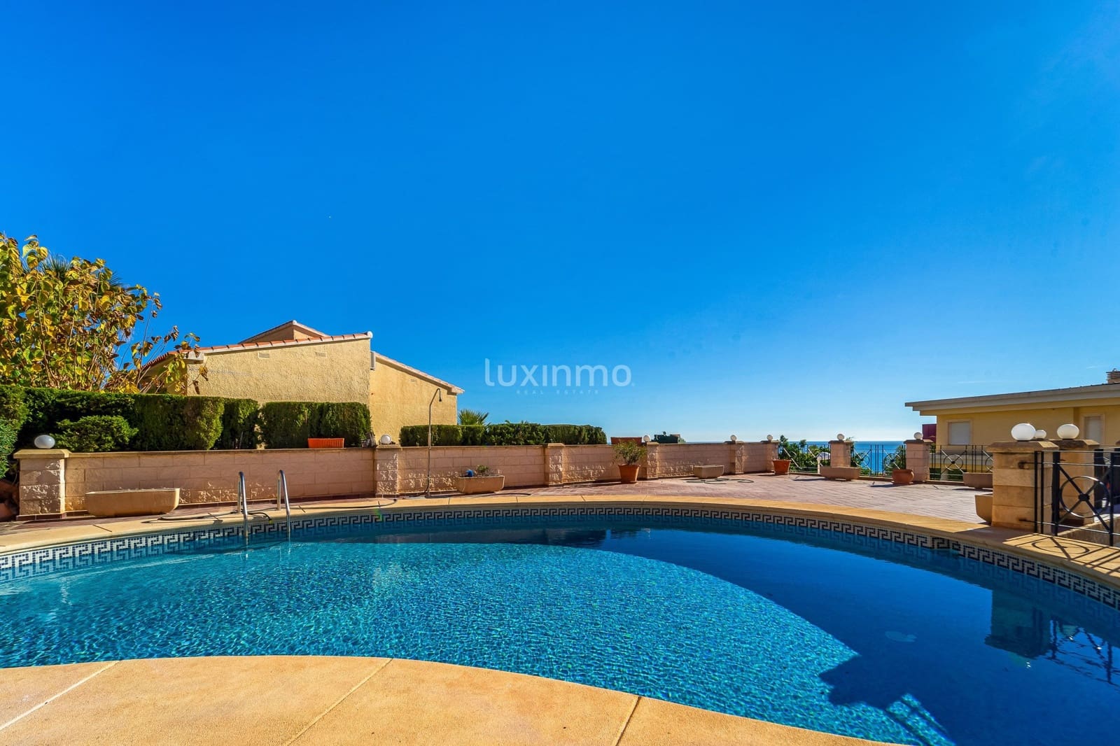 Chalet de 6 habitaciones en Calpe / Calp en venta con piscina garaje - 1.475.000 € (Ref: 10079652)