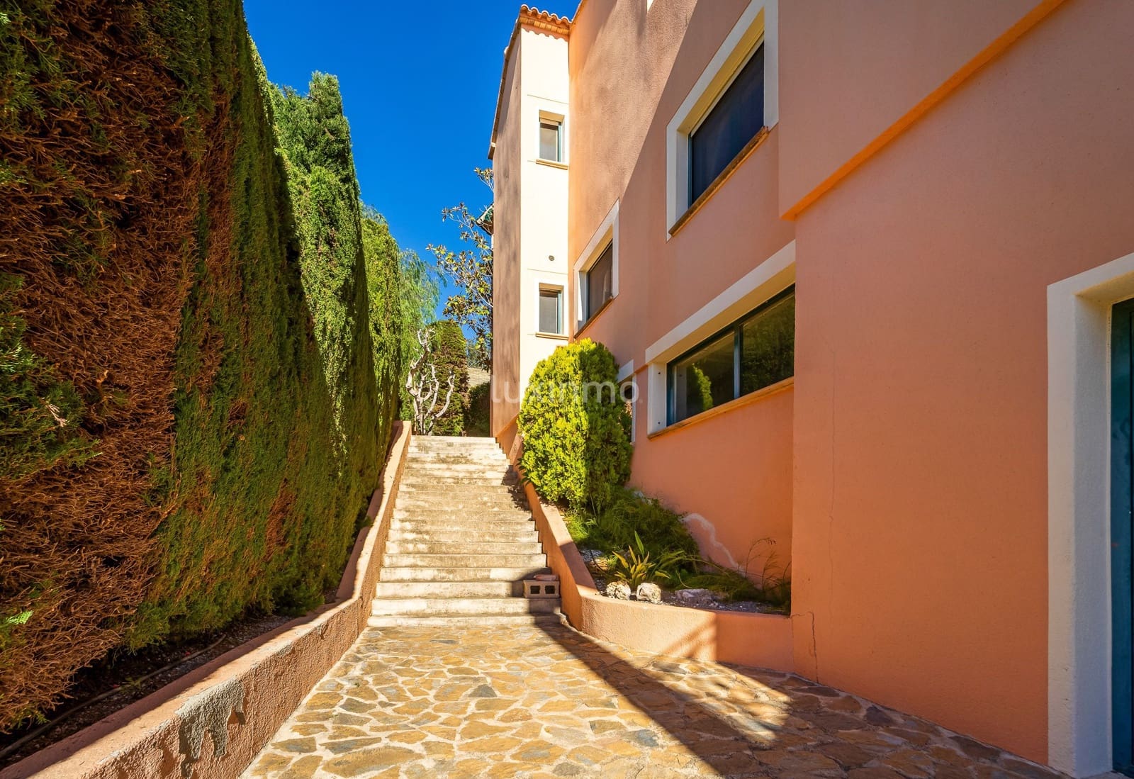 Chalet de 6 habitaciones en Calpe / Calp en venta con piscina garaje - 1.475.000 € (Ref: 10079652)