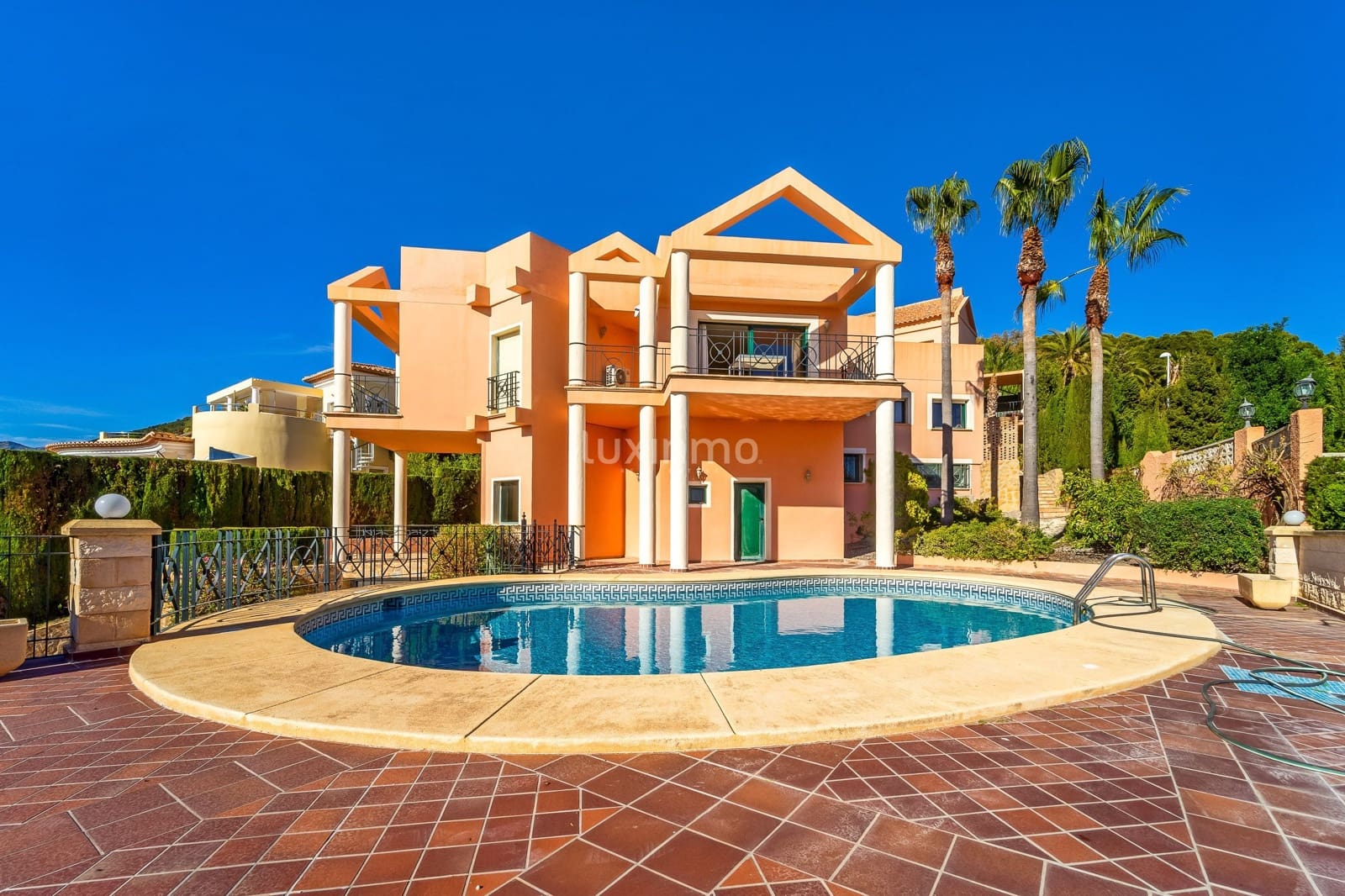 Chalet de 6 habitaciones en Calpe / Calp en venta con piscina garaje - 1.475.000 € (Ref: 10079652)