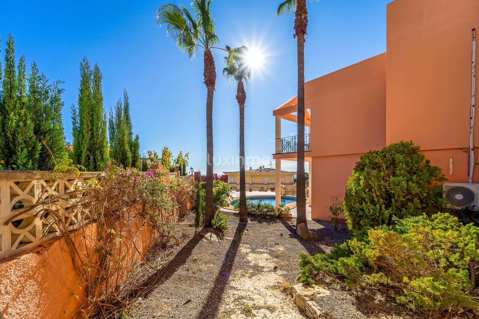 Chalet de 6 habitaciones en Calpe / Calp en venta con piscina garaje - 1.475.000 € (Ref: 10079652)