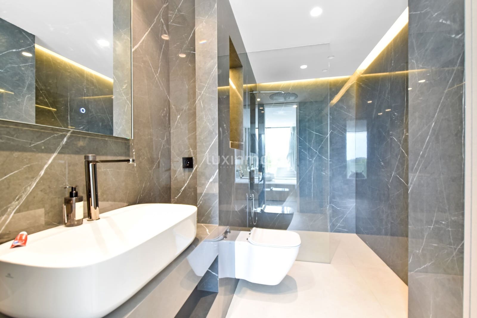 7 chambre Villa/Maison à vendre à Can Furnet avec piscine garage - 8 500 000 € (Ref: 10079657)