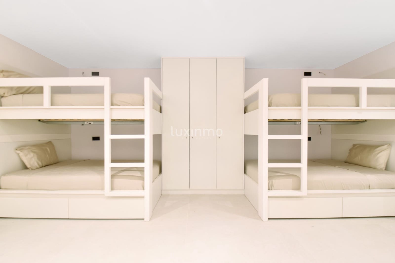 7 chambre Villa/Maison à vendre à Can Furnet avec piscine garage - 8 500 000 € (Ref: 10079657)