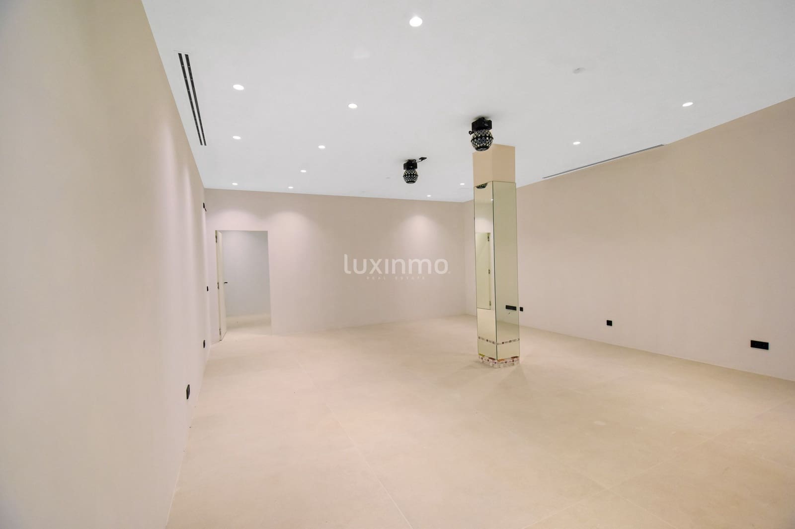7 chambre Villa/Maison à vendre à Can Furnet avec piscine garage - 8 500 000 € (Ref: 10079657)