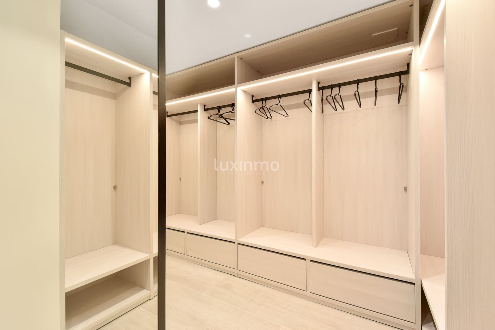 7 chambre Villa/Maison à vendre à Can Furnet avec piscine garage - 8 500 000 € (Ref: 10079657)