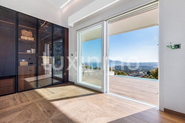 Chalet de 3 habitaciones en Altea en venta con piscina garaje - 1.750.000 € (Ref: 10079659)