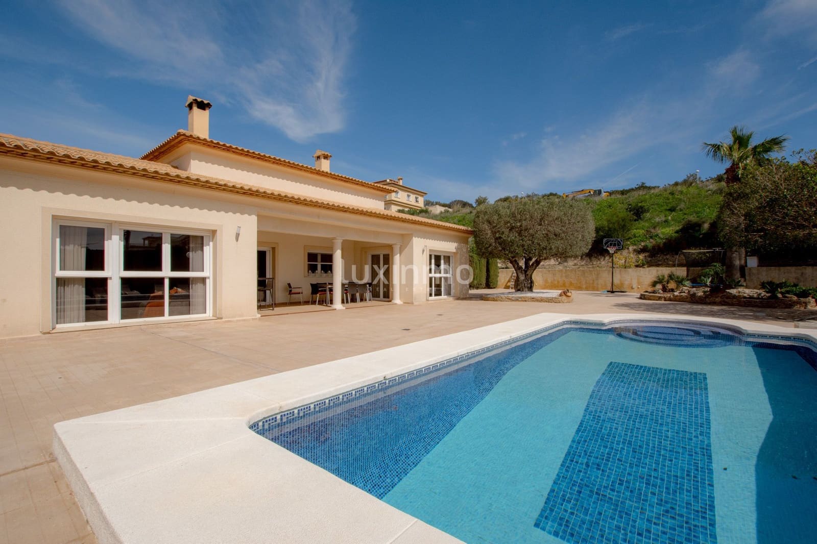 4 Zimmer Villa zu vermieten in Calpe / Calp mit Pool Garage - 4.300 € (Ref: 10079665)