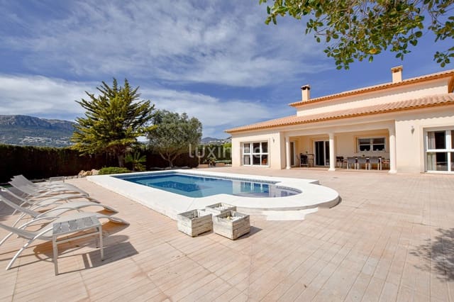 4 Zimmer Villa zu vermieten in Calpe / Calp mit Pool Garage - 4.300 € (Ref: 10079665)