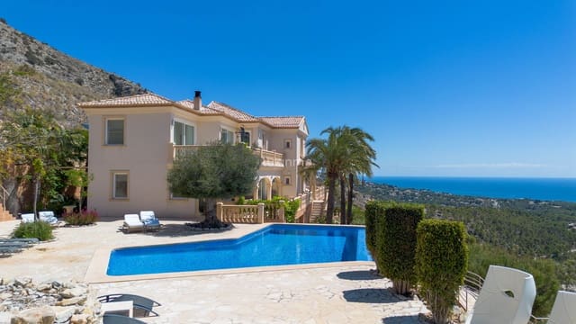 Chalet de 7 habitaciones en Altea la Vella, Altea en venta con piscina - 2.950.000 € (Ref: 10079671)