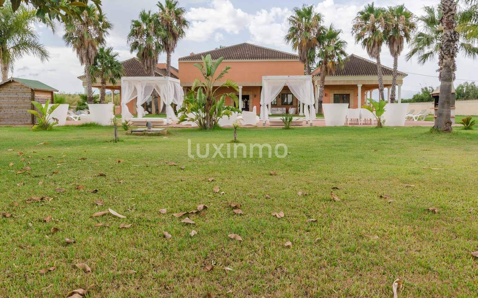 5 slaapkamer Villa te koop in Denia met zwembad garage - € 1.890.000 (Ref: 10079673)