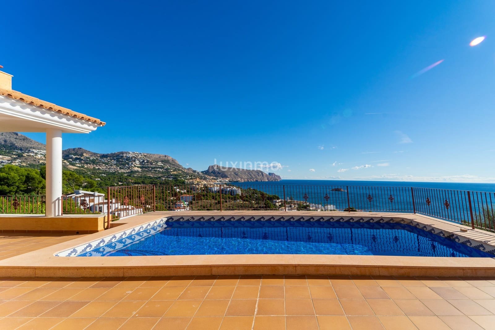 Chalet de 6 habitaciones en Altea en venta con piscina garaje - 1.800.000 € (Ref: 10079675)