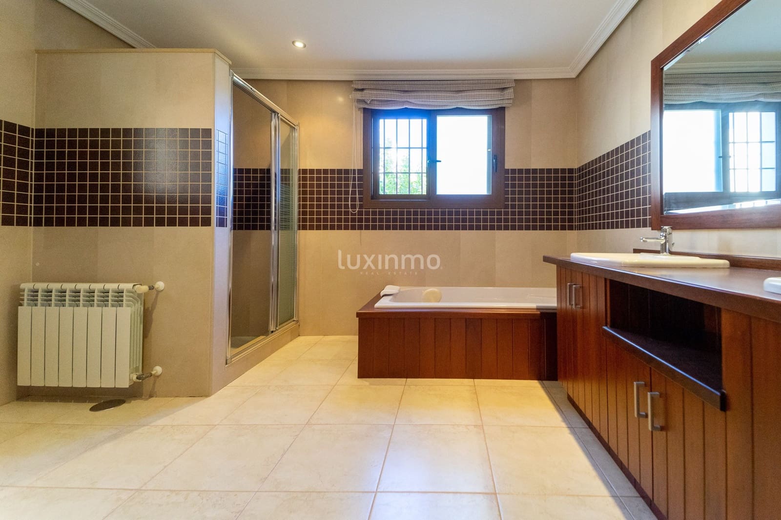Chalet de 6 habitaciones en Altea en venta con piscina garaje - 1.800.000 € (Ref: 10079675)