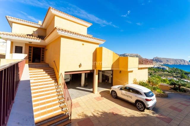 Chalet de 6 habitaciones en Altea en venta con piscina garaje - 1.800.000 € (Ref: 10079675)