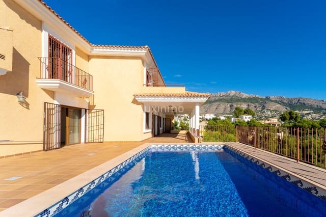 Chalet de 6 habitaciones en Altea en venta con piscina garaje - 1.800.000 € (Ref: 10079675)