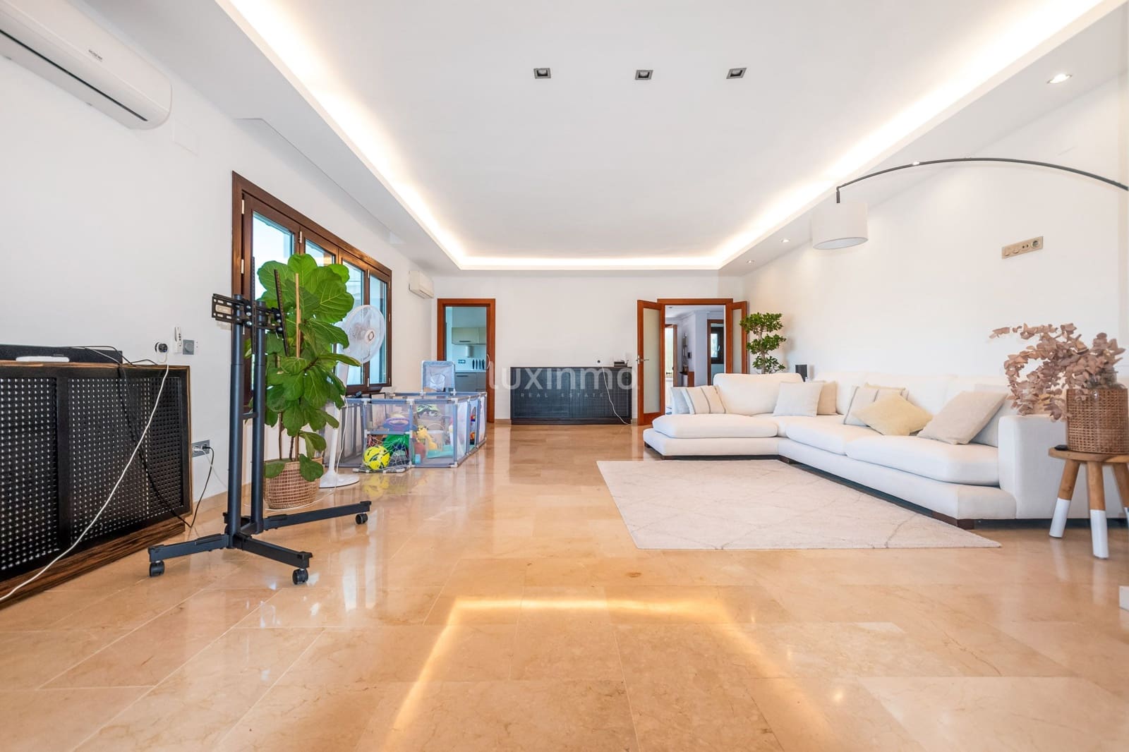 5 quarto Moradia para venda em Benidorm com piscina garagem - 1 700 000 € (Ref: 10079679)