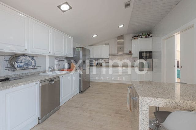 4 bedroom Penthouse for sale in Altea with pool garage - € 2,500,000 (Ref: 10079682)