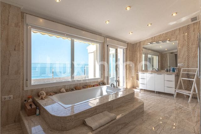 4 bedroom Penthouse for sale in Altea with pool garage - € 2,500,000 (Ref: 10079682)