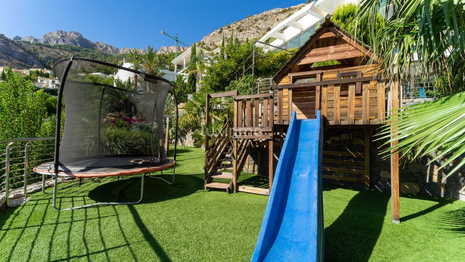 Chalet de 5 habitaciones en Altea en venta con piscina garaje - 2.650.000 € (Ref: 10079684)