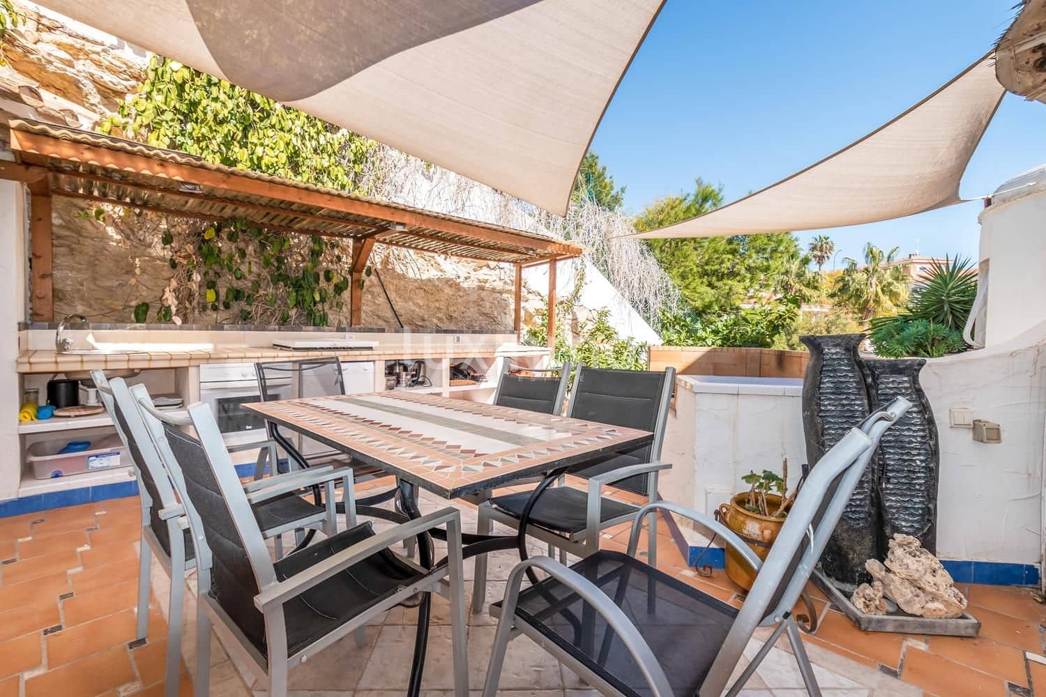 7 sovrum Villa till salu i El Campello med pool garage - 1 800 000 € (Ref: 10079691)