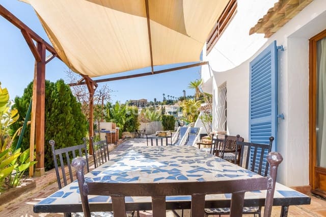 7 sovrum Villa till salu i El Campello med pool garage - 1 800 000 € (Ref: 10079691)