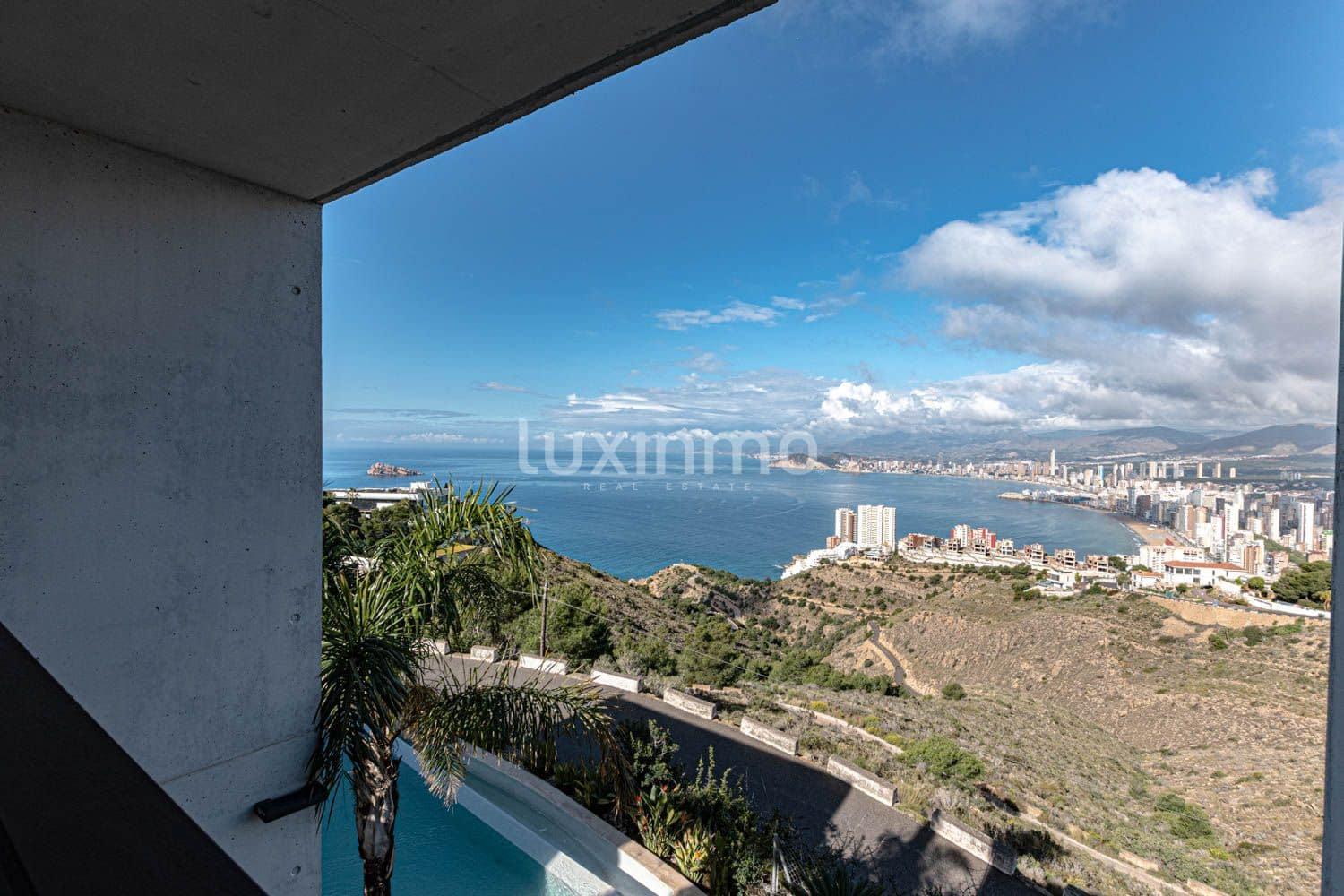 5 makuuhuone Huvila myytävänä paikassa Benidorm mukana uima-altaan 
autotalli - 4 000 000 € (Ref: 10079692)