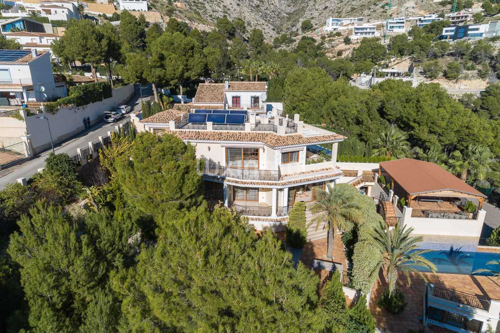 7 Zimmer Villa zu verkaufen in Altea la Vella mit Pool Garage - 4.000.000 € (Ref: 10079693)
