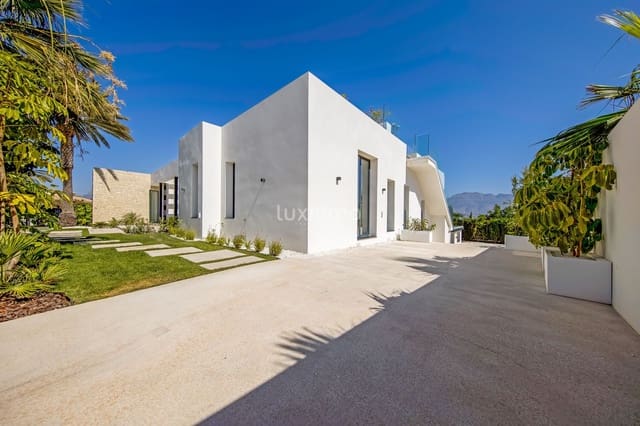 Chalet de 4 habitaciones en Albir, Alfaz del Pi / L'Alfàs del Pi en venta con piscina garaje - 3.950.000 € (Ref: 10079695)