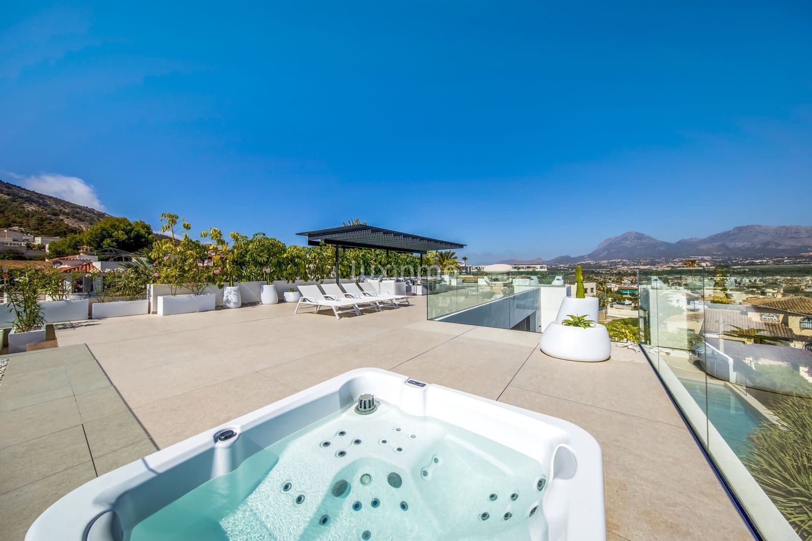Chalet de 4 habitaciones en Albir en venta con piscina garaje - 3.950.000 € (Ref: 10079695)