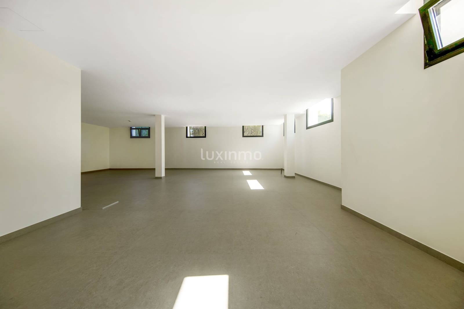 Chalet de 4 habitaciones en Albir en venta con piscina garaje - 3.950.000 € (Ref: 10079695)