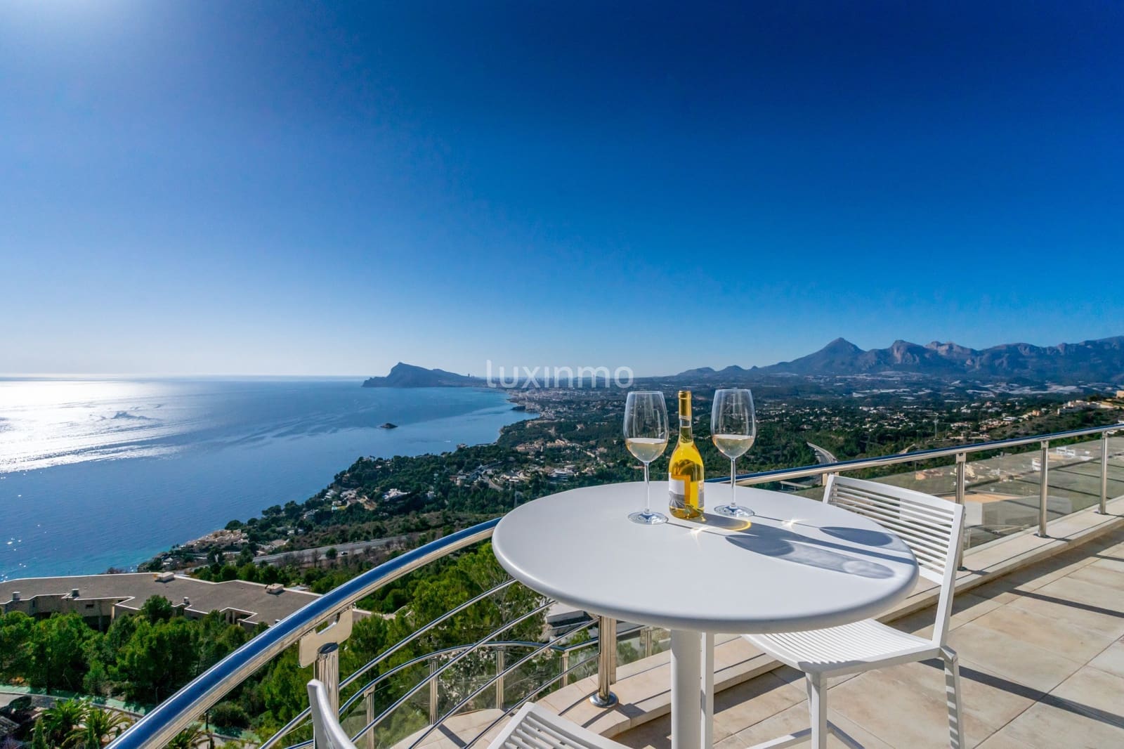Chalet de 7 habitaciones en Altea en venta con piscina garaje - 2.850.000 € (Ref: 10079700)