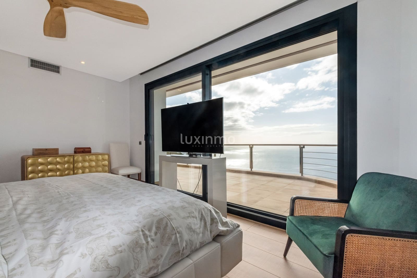 Chalet de 7 habitaciones en Altea en venta con piscina garaje - 2.850.000 € (Ref: 10079700)