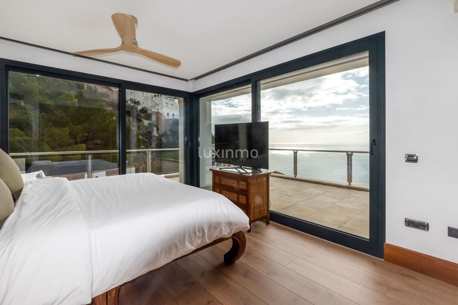 Chalet de 7 habitaciones en Altea en venta con piscina garaje - 2.850.000 € (Ref: 10079700)