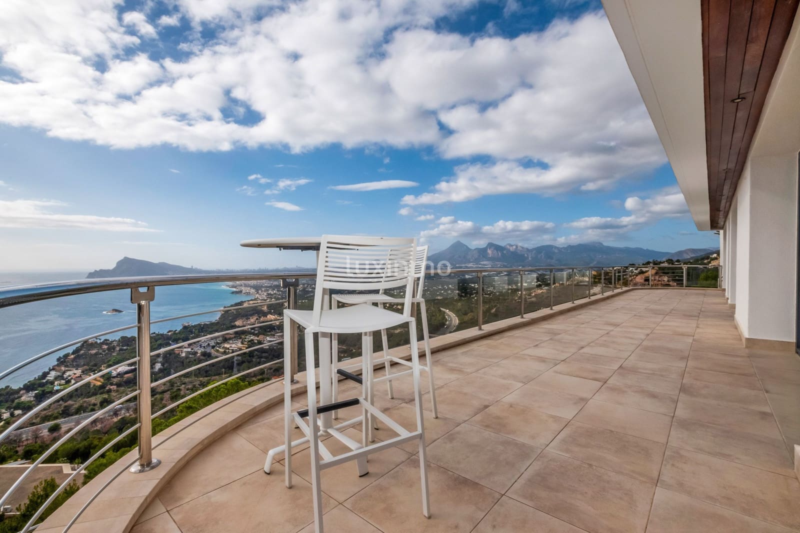 Chalet de 7 habitaciones en Altea en venta con piscina garaje - 2.850.000 € (Ref: 10079700)
