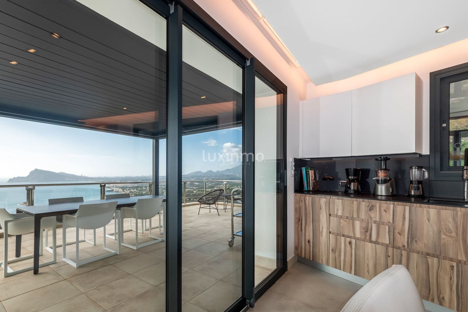 Chalet de 7 habitaciones en Altea en venta con piscina garaje - 2.850.000 € (Ref: 10079700)