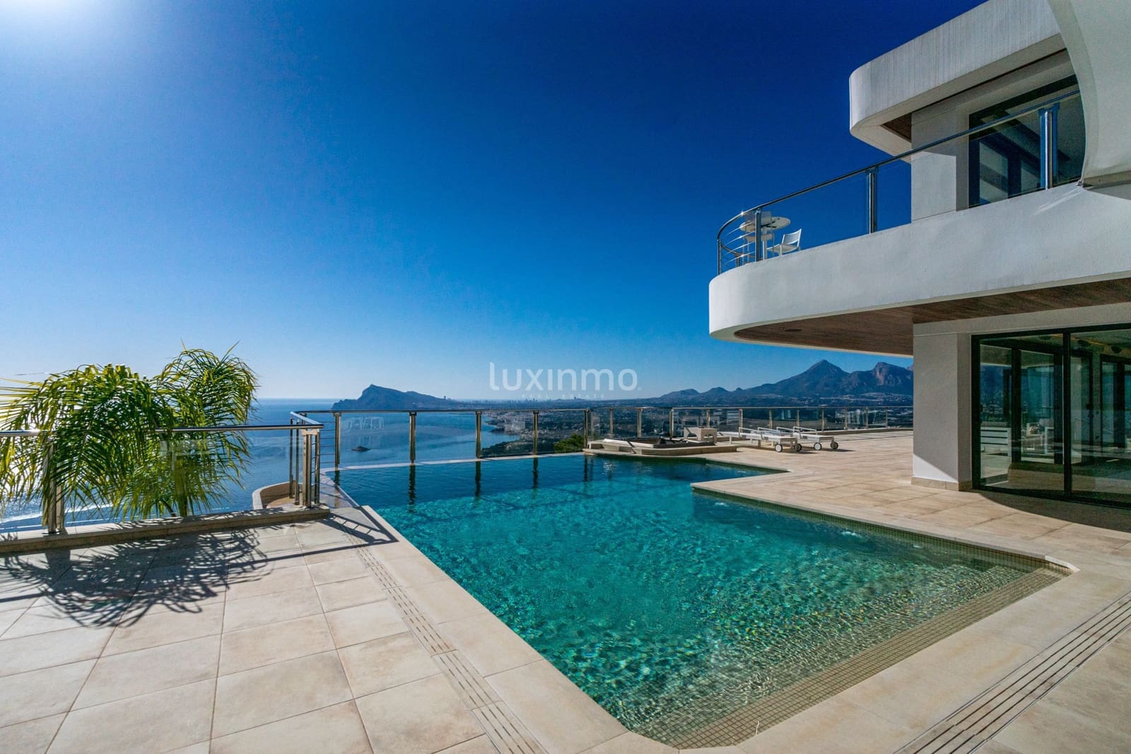 Chalet de 7 habitaciones en Altea en venta con piscina garaje - 2.850.000 € (Ref: 10079700)