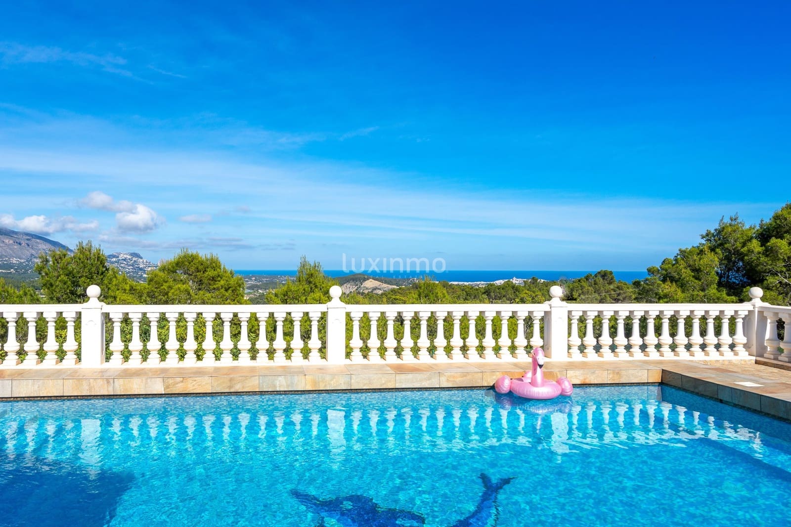 Chalet de 8 habitaciones en La Nucia en venta con piscina garaje - 2.500.000 € (Ref: 10079708)