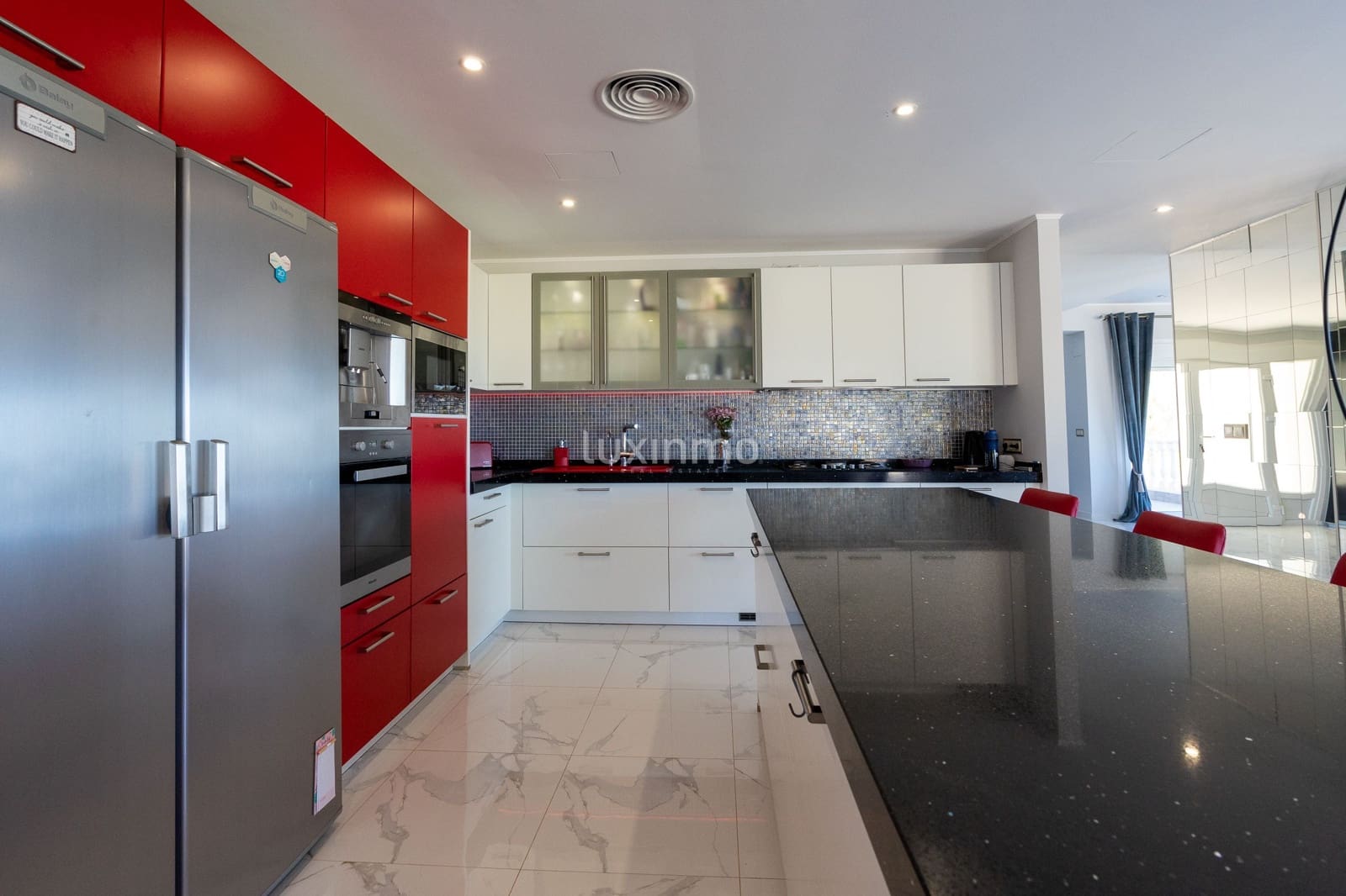 Chalet de 8 habitaciones en La Nucia en venta con piscina garaje - 2.500.000 € (Ref: 10079708)