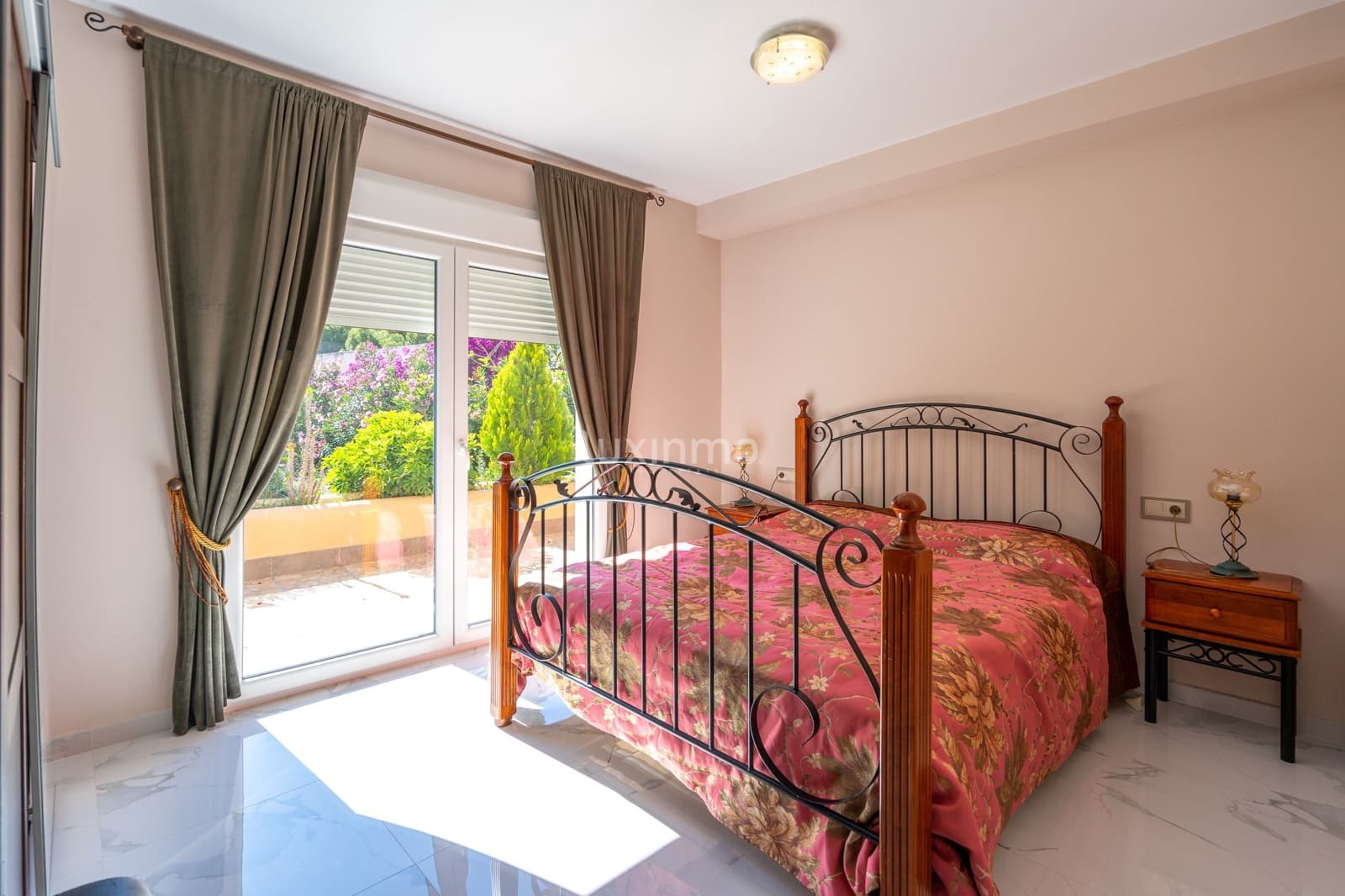 Chalet de 8 habitaciones en La Nucia en venta con piscina garaje - 2.500.000 € (Ref: 10079708)