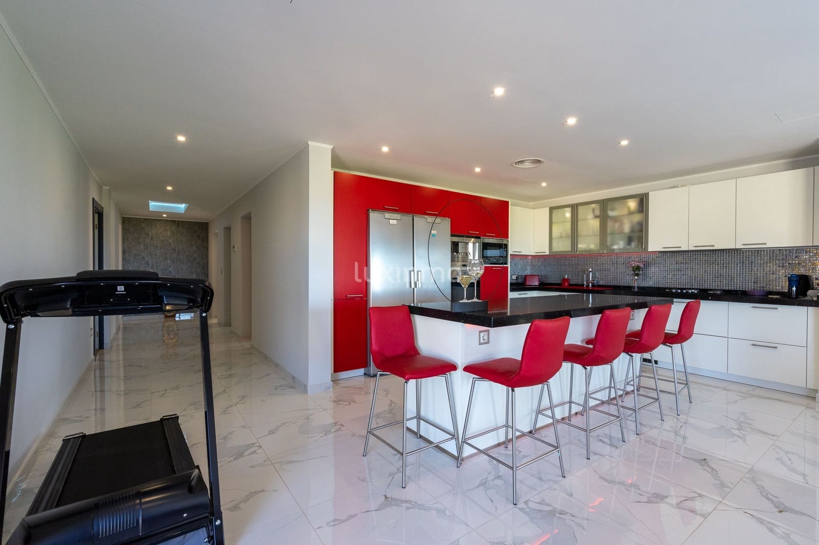 Chalet de 8 habitaciones en La Nucia en venta con piscina garaje - 2.500.000 € (Ref: 10079708)