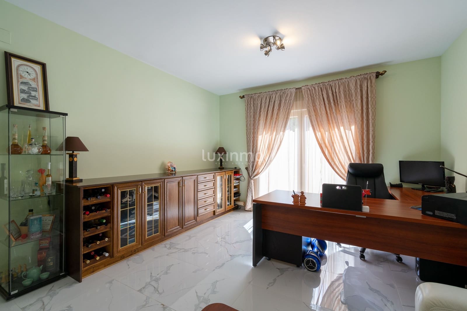 Chalet de 8 habitaciones en La Nucia en venta con piscina garaje - 2.500.000 € (Ref: 10079708)