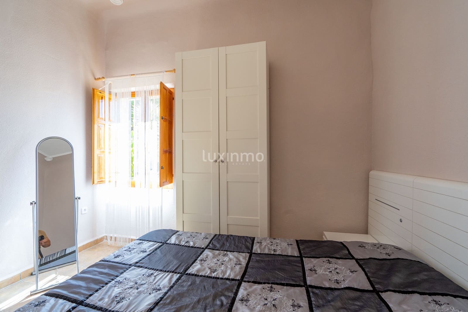 Chalet de 8 habitaciones en La Nucia en venta con piscina garaje - 2.500.000 € (Ref: 10079708)